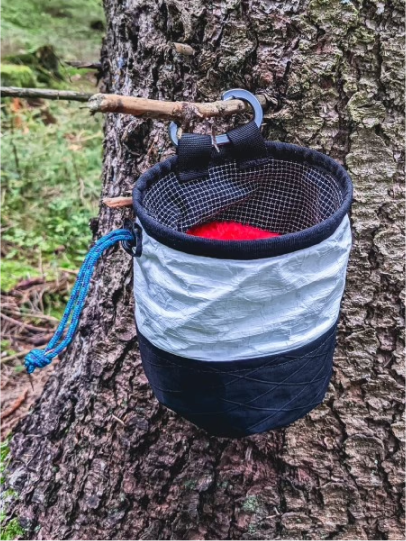 Nähanleitung für individuelles Chalkbag aus Tyvek® softstructure & X-Pac® VX21 ✓ Mit Highloft-Fleece gefüttert ✓ Perfekt für MYOG & Outdoor-Sport ✓ bei extremtextil kaufen